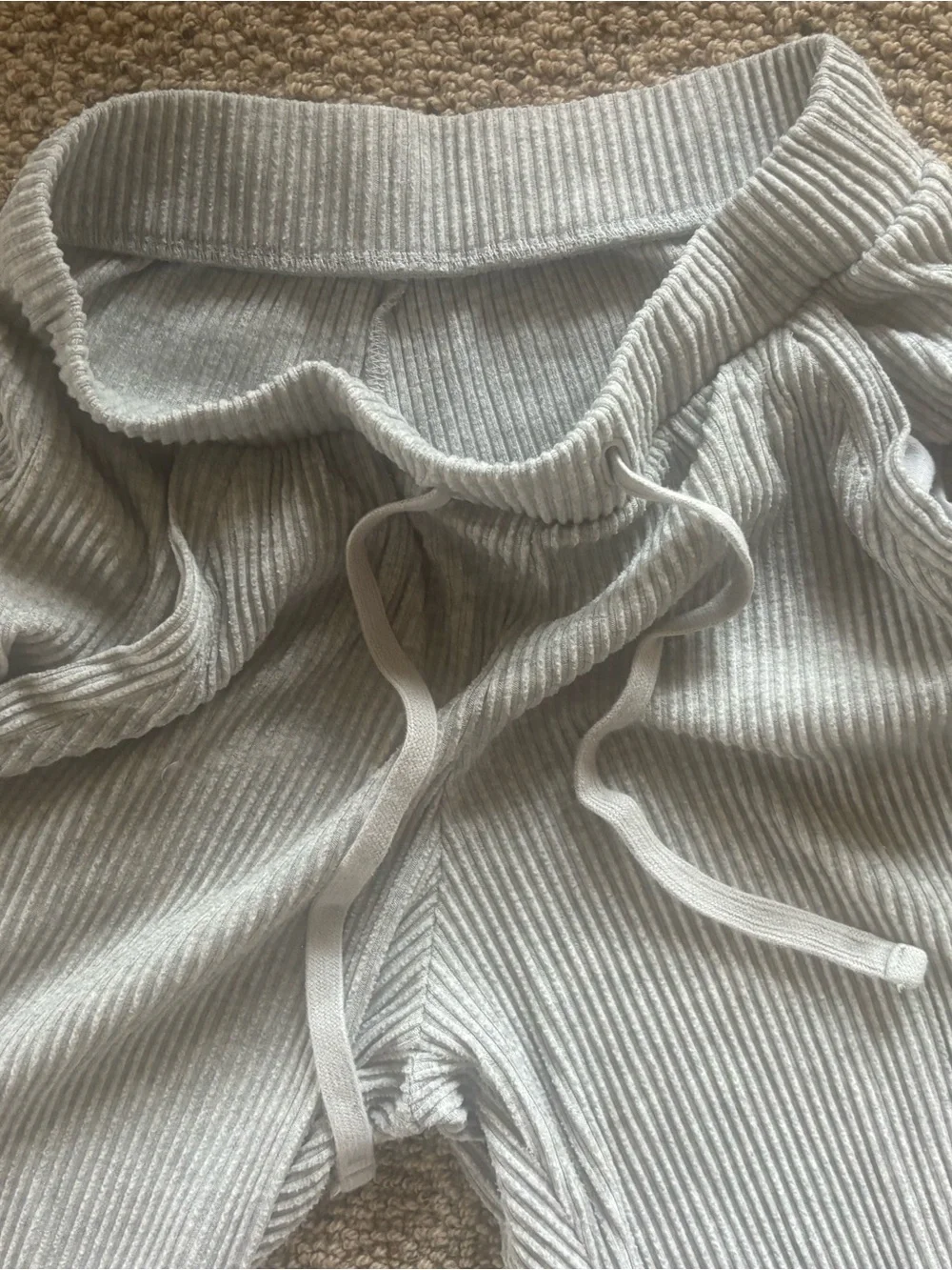ALO Yoga Muse Sweatpants, Gray- size small